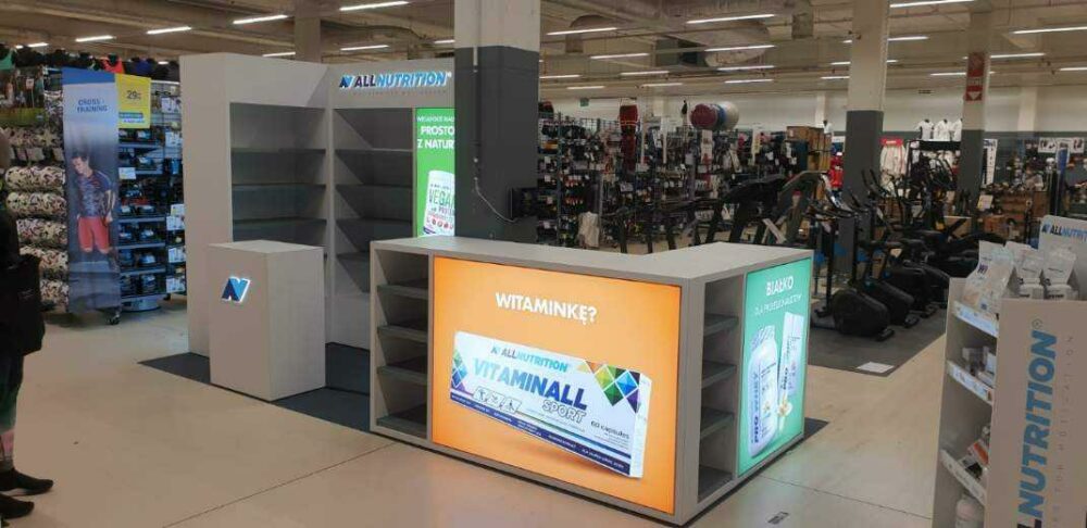 Ile kosztuje ekspozytor POS? Realne widełki i jak nie przepłacić