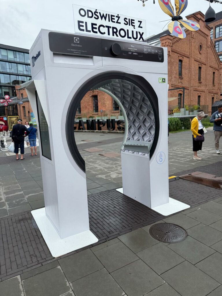Large modular permanent retail installation engineered for repeated assembly, transport and long-term promotional use.